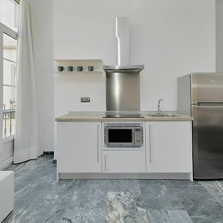 Apartamentos Plaza Constitucion - Larios Malaga Exterior photo