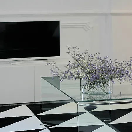 Apartamentos Plaza Constitucion - Larios Malaga Exterior photo